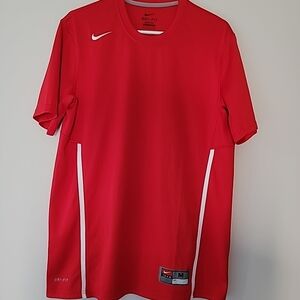Nike Men's Red Short Sleeve Tee